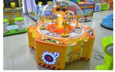 May-tro-choi-qua-tang-can-cau-do-choi-dung-tien-xu-Cong-vien-giai-tri-VGTRides-1-1