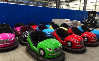 Xe-BMW-dien-dung-1-cong-vien-giai-tri-2
