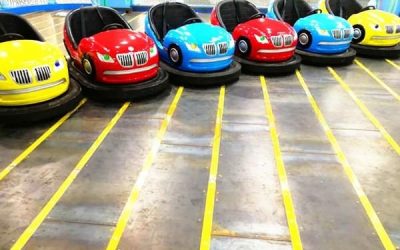 Xe-BMW-dien-dung-2-cong-vien-giai-tri-2